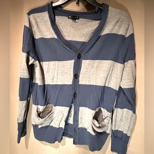 Small Women’s Gap Grey and Dark Blue striped button v neck sweater